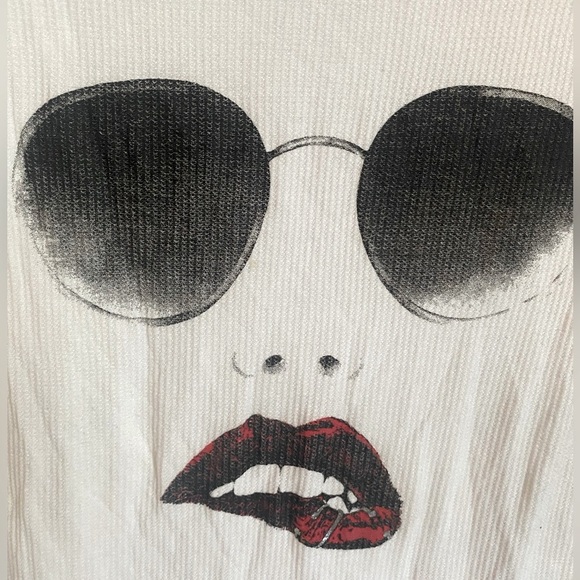 NEW LAUREN MOSHI MCKINLEY PIERCED BITING LIP FACE - Picture 4 of 9